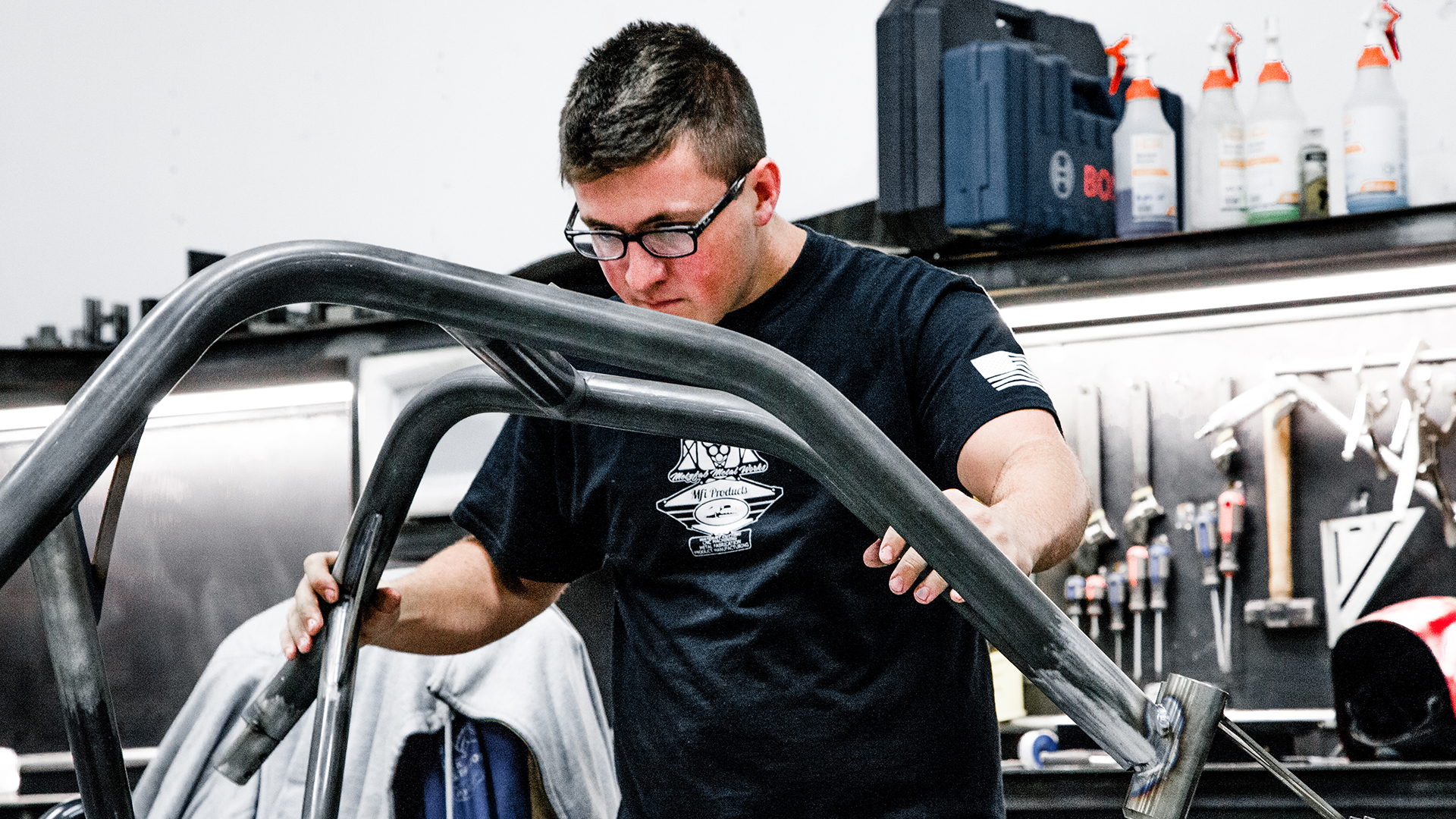 What are the structure and characteristics of single head bending machine